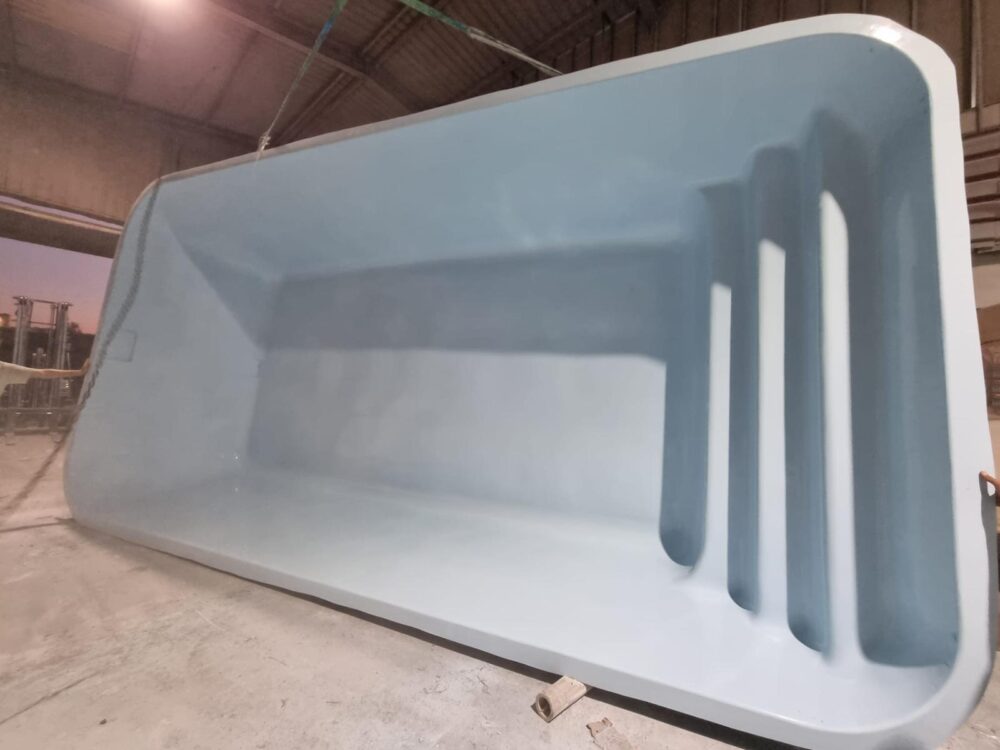 PISCINA MODELO PARIS 6,40M X 3,30M 2